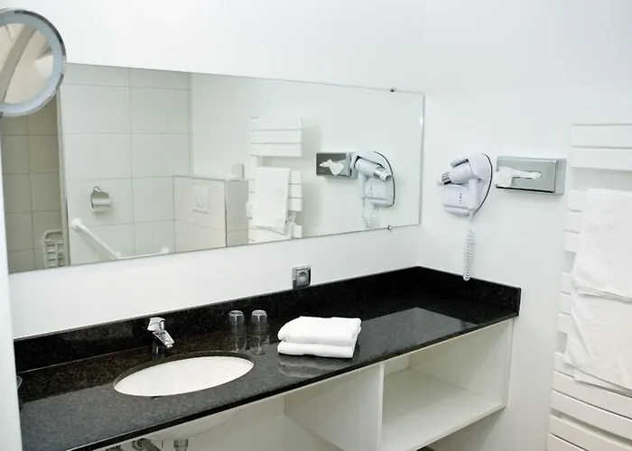 ホテル Logis Hotel-restaurant D'imsthal ラ・プティット・ピエール